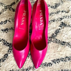 Fuchsia Prada Leather Pumps- 37.5